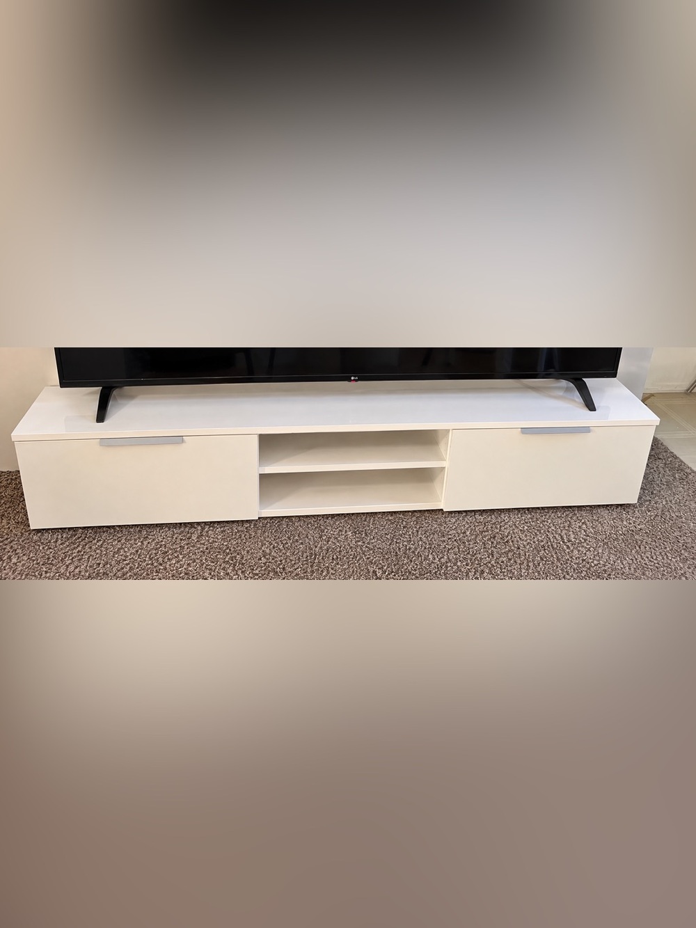 White glossy tv stand “65 inch”